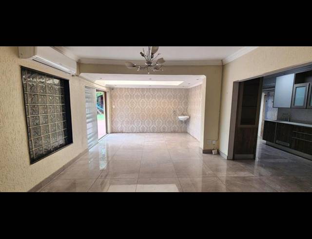 6 BEDROOM HOUSE FOR SALE IN ERASMIA